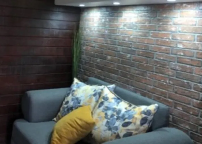 Lovely 1 Downtown Studio
